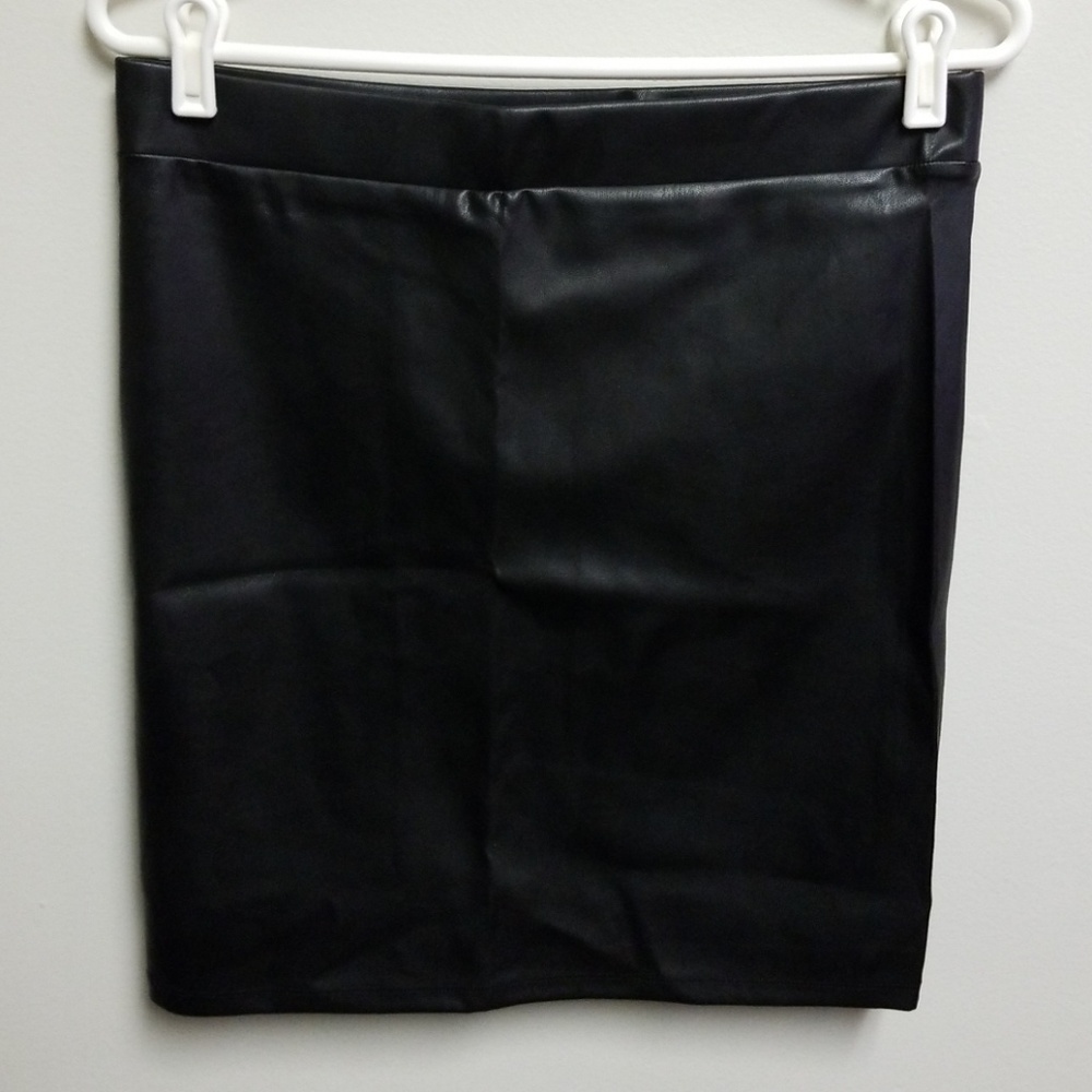 NWT Forver 21 Faux Leather Bodycon Skirt